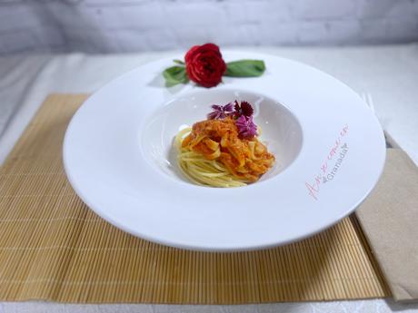 Espaguetis sin gluten con salsa cremosa de mar