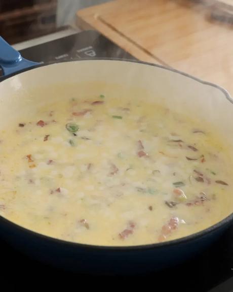 crema con panceta y verdeo