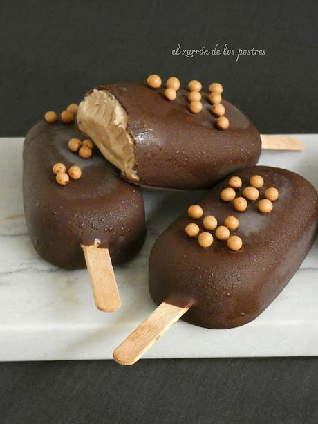 Polos de Turrón bañados en Chocolate