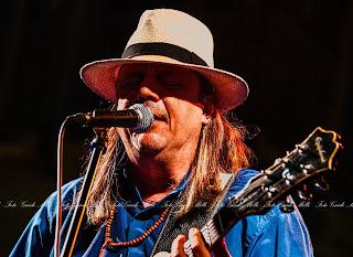 Rock federal: Gabriel Delta