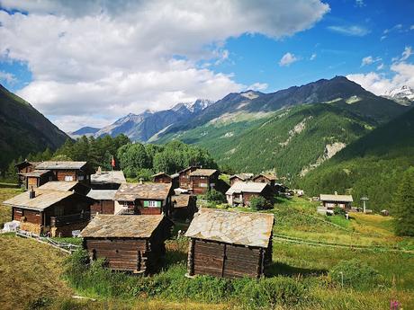 Refugio Hörnlihütte (A los pies del mítico Cervino) Refugio Hörnlihütte (A los pies del mítico Cervino)