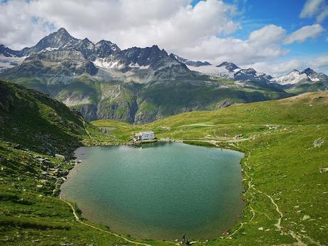 Refugio Hörnlihütte (A los pies del mítico Cervino) Refugio Hörnlihütte (A los pies del mítico Cervino)
