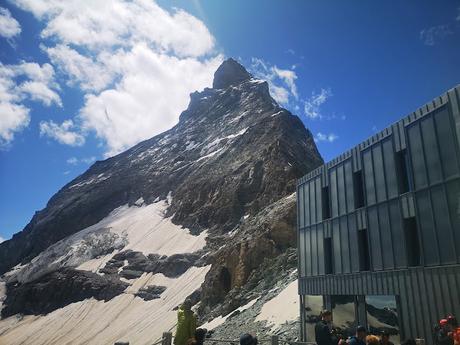 Refugio Hörnlihütte (A los pies del mítico Cervino) Refugio Hörnlihütte (A los pies del mítico Cervino)