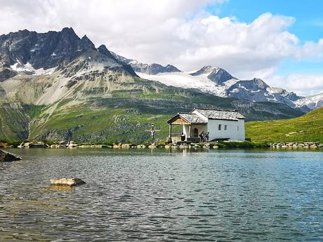 Refugio Hörnlihütte (A los pies del mítico Cervino) Refugio Hörnlihütte (A los pies del mítico Cervino)