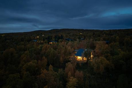 Una Fusión de Historia y Arquitectura Moderna 12