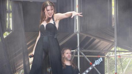 Leyendas del Rock 2024: Crónica día 2 Beyond the Black - Leyendas del Rock