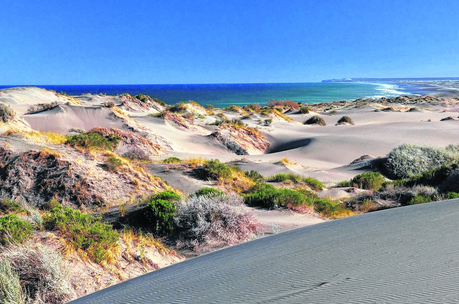 En el Golfo San Matías y El Cóndor se produce un impacto en las dunas.