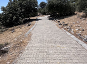 Recorriendo Priene antigua ciudad jónica ubicada Söke, Aydın, Turquía