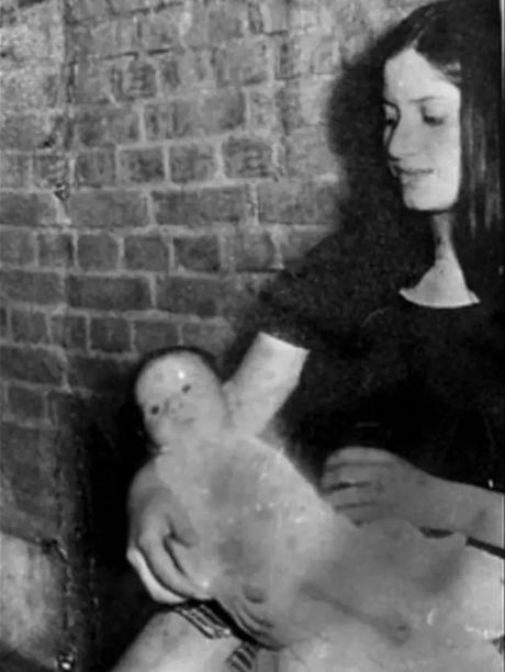 El día que mis padres desaparecieron. La infancia de una víctima de la dictadura contada desde la perspectiva de un niño.