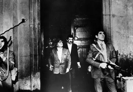 El día que mis padres desaparecieron. La infancia de una víctima de la dictadura contada desde la perspectiva de un niño.