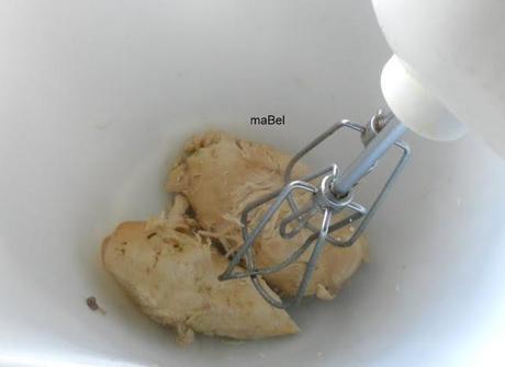 Como deshebrar o desarmar pollo para rellenos, ensaladas o sandwich Como deshebrar o desarmar pollo para rellenos, ensaladas o sandwich