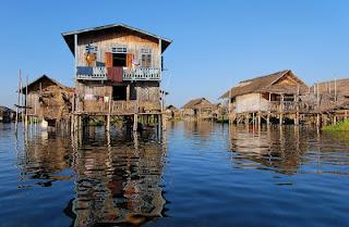 Un Isla-Casas Flotantes