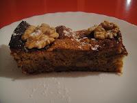 Bizcocho integral de nueces y yogur