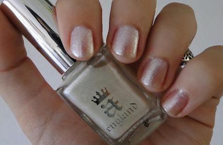 Uñas importadas (que llegan tarde, pero llegan) Uñas importadas (que llegan tarde, pero llegan)