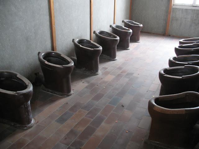 CAMPO DE CONCENTRACION DE DACHAU: LA GEOMETRIA DEL SALVAJISMO