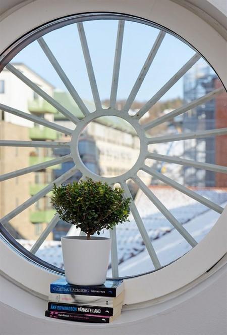 vigas en el techo de madera sillas eames patas de madera estilo nórdico electrodomésticos siemens dúplex para estudiantes decoración nórdica decoración estilo sueco decoración escandinava decoración en blanco decoración dúplex cocina kvik cocina blanca 