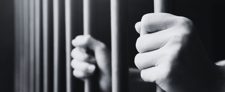 Hostigamiento sistemático en cárceles cubanas: El uso de reclusos comunes para controlar a presos políticos