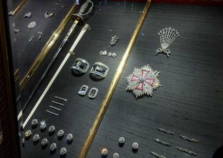 Joyas robadas del Museo de Dresde reaparecidas en el atraco de 2019: NPR Algunas de las joyas recuperadas aparecieron en una vitrina en Green Vault el martes.