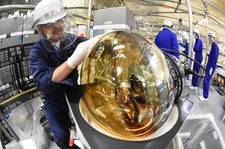 Super-Kamiokande: los misterios del universo detectados con neutrinos Super-Kamiokande: los misterios del universo detectados con neutrinos