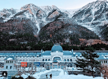 Descubre Qué Ver en Canfranc – Joyas Pirenaicas