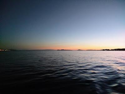 Verano + Quizás no escribiríamos + Leche caliente Verano + Quizás no escribiríamos + Leche caliente