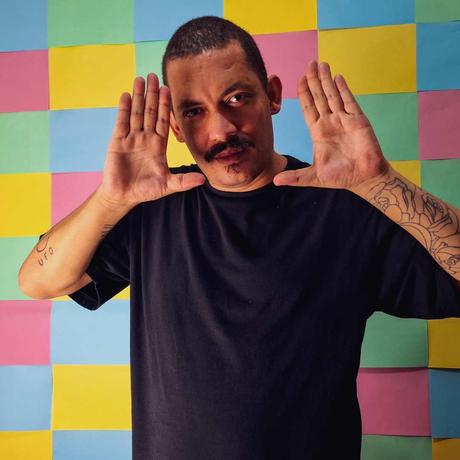 OMorador lanza el audiovisual de su primer tema, “Sem Bateria” 20240804_161804 (1)