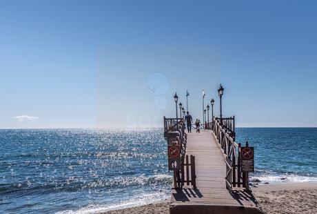 Marbella: El Epicentro del Lujo en la Costa del Sol: Cómo destacar la exclusividad y el atractivo de Marbella para el público de lujo.