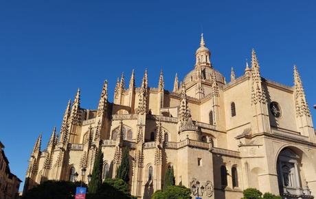 Lugares que ver en Segovia y cómo degustar el cochinillo segoviano