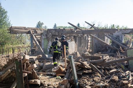 Muere un adolescente por un ataque ruso sobre una zona infantil en Zaporiyia