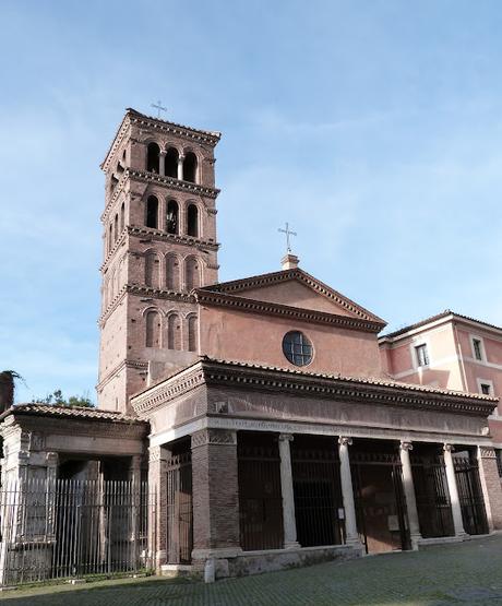 ROMÁNICO EN ROMA IGLESIA DE SAN GIORGIO IN VELABRO Portada y campanario