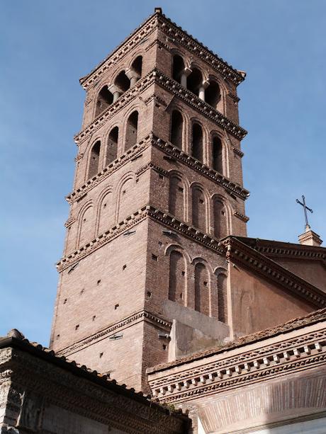 ROMÁNICO EN ROMA IGLESIA DE SAN GIORGIO IN VELABRO Campanario