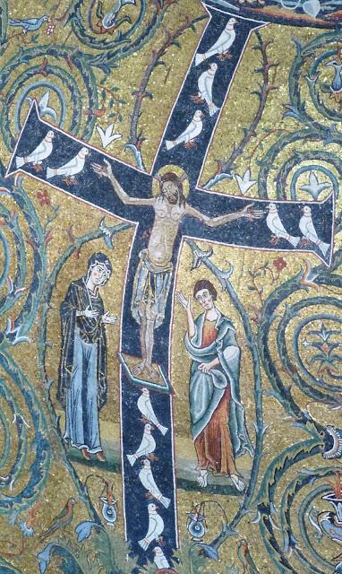 ROMÁNICO EN ROMA IGLESIA DE SAN CLEMENTE. Detalle Cruz Mosaico