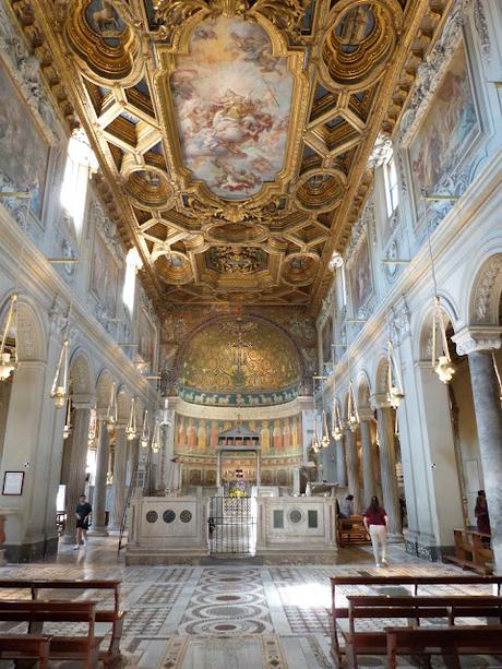 ROMÁNICO EN ROMA IGLESIA DE SAN CLEMENTE. Vista Nave y cabecera