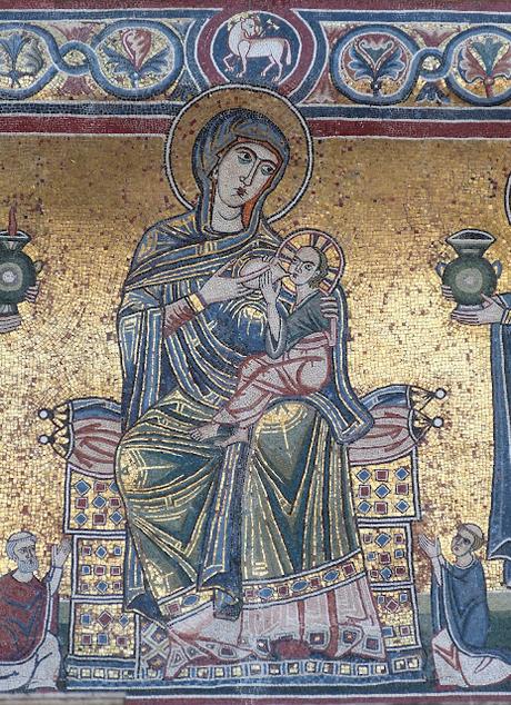 ROMÁNICO EN ROMA IGLESIA DE SANTA MARÍA DEL TRASTEVERE Santa María (Detalle portada)