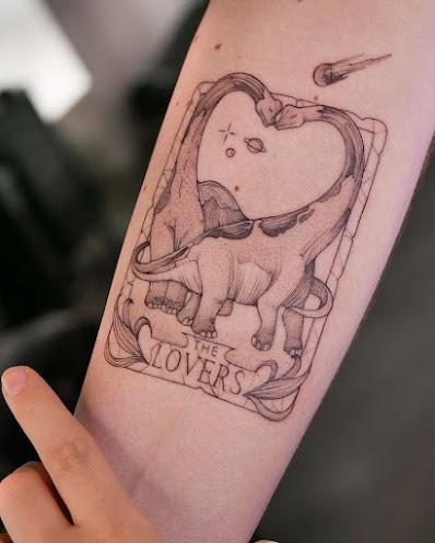 Dinosaurios en la piel por María Fernández