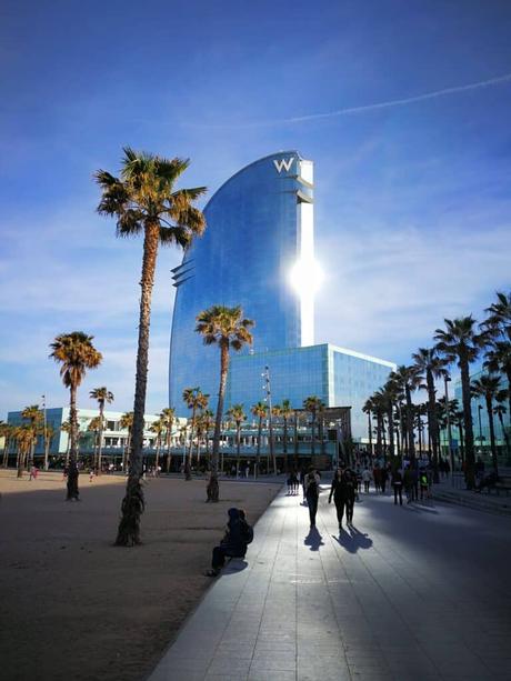 Hotel W Barcelona: Lujo en la Costa Mediterránea