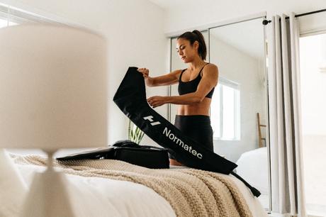 HYPERICE DA CONSEJOS PARA UNAS PIERNAS HINCHADAS