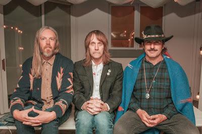 Beachwood Sparks - Torn in two (2024) Beachwood Sparks - Torn in two (2024)