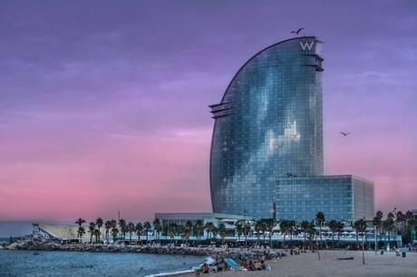 Hotel W Barcelona: Lujo en la Costa Mediterránea
