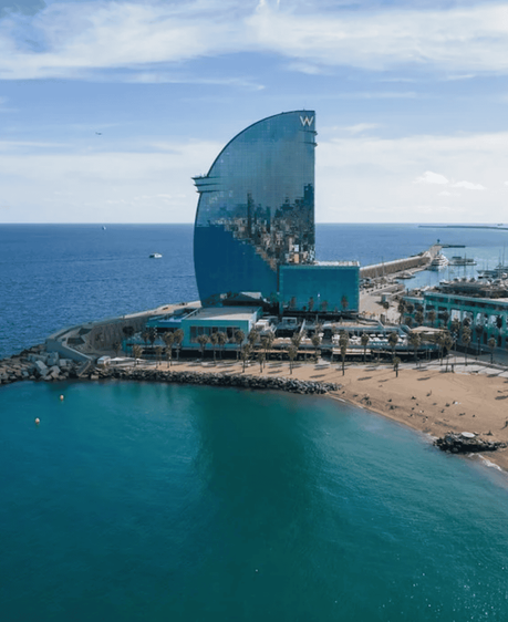 Hotel W Barcelona: Lujo en la Costa Mediterránea
