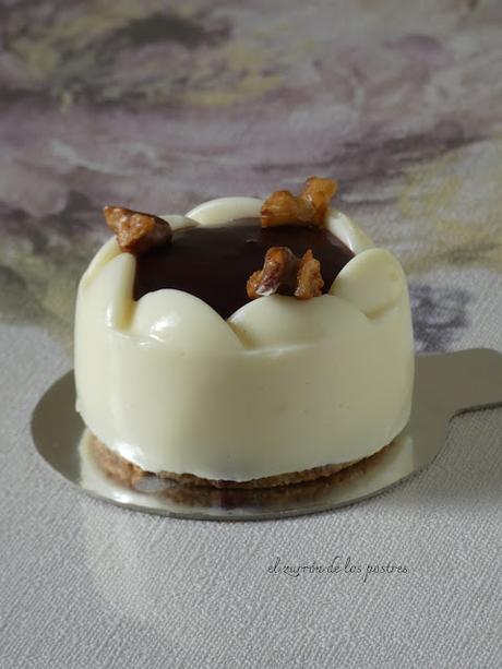Semifrío de Chocolate Blanco, Ciruelas y Nueces