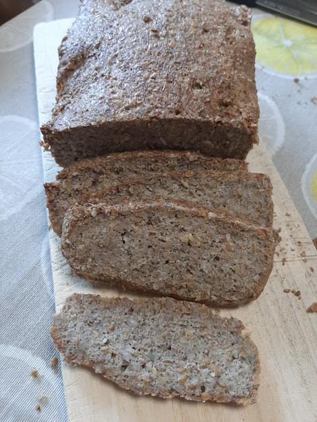 PAN DE PIPAS DE CALABAZA Y GIRASOL