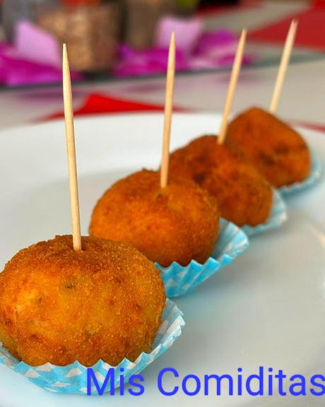 CROQUETAS DE BOLETUS CON ACEITE DE TRUFA