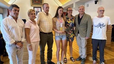 La campeona del mundo en balonmano Celia García recoge el «orgullo» de Ciudad Real por sus éxitos