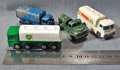 Camiones cisternas de las marcas Husky y Matchbox Camiones cisternas de las marcas Husky y Matchbox