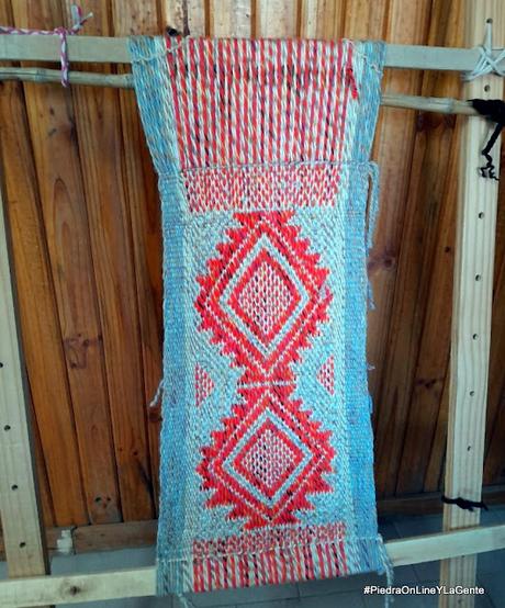 Taller de Telar Mapuche en el Nucleamiento 6 de Piedra del Águila