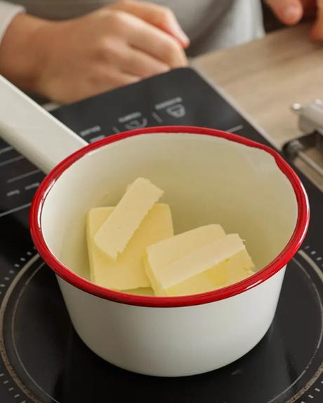 fundir manteca en olla