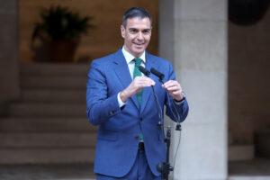 Feijóo promete respuesta firme ante el «desafío» de Sánchez de sustituir la Constitución por la «imposición del procés»