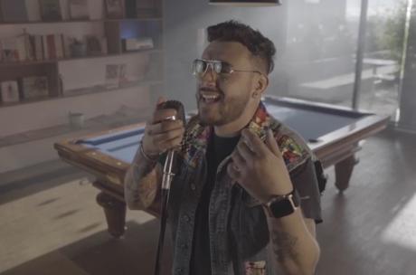 Checho Sasa estrena ‘Pa’ que te muevas’, una canción de baile y mucha fiesta