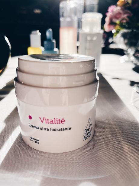 vitalite the glow factor hidratante celeste cid
